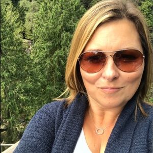 Meet your Posher, Christie